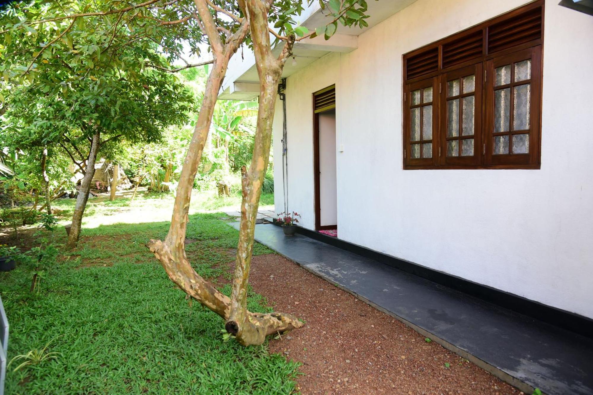 Sun Ground Villa Hikkaduwa Exterior foto